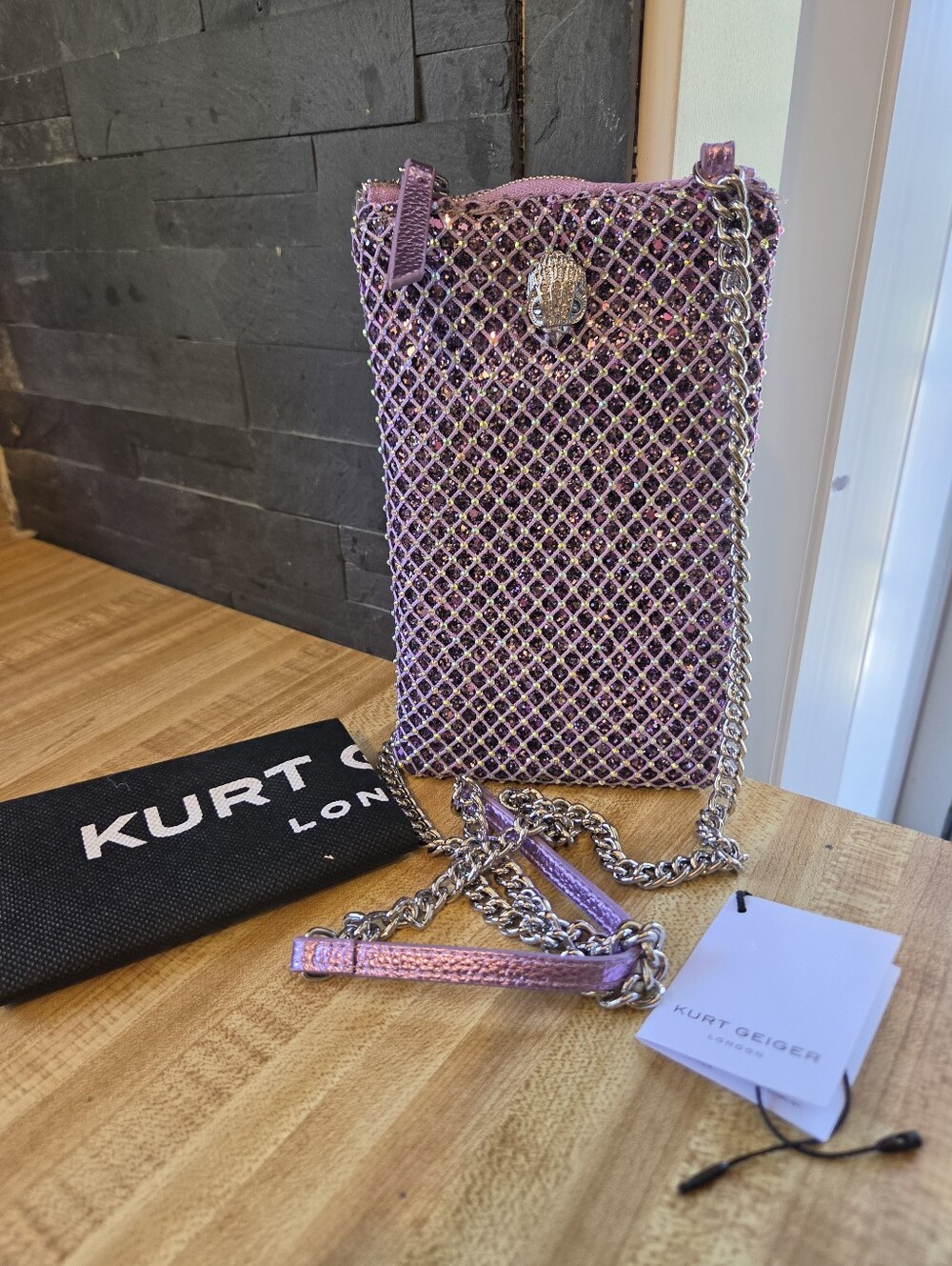 Kurt Geiger NWT Lilac Phone/Card Crossbody & Dustbag - Picture 10 of 10